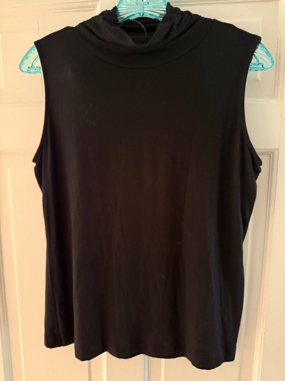 Joseph A. Wms Black Sleeveless cowl neck Top size Med NWT